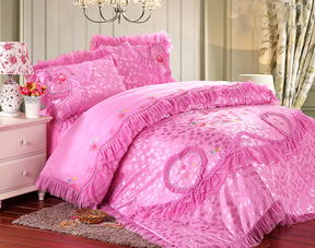 粉系浪漫，独具匠心 打造喜庆又个性的婚庆床品指南